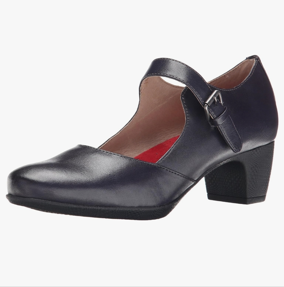SOFTWALK IRISH basically new kitten pumps  black  leather 8.5N